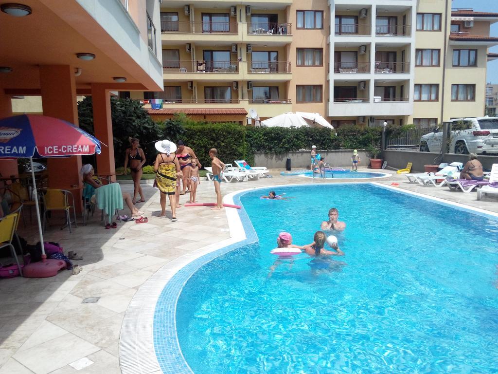 Darius Hstl Hotel Napospart Kültér fotó